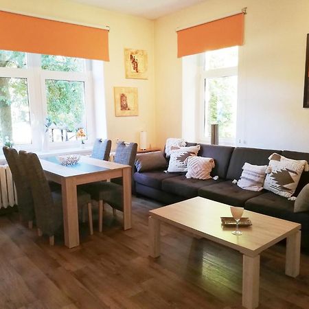 Ferienwohnung Und Pension "Zur Aue" Konigsbruck Екстериор снимка