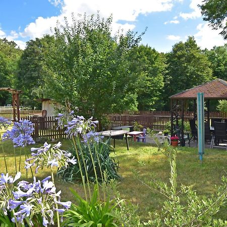 Ferienwohnung Und Pension "Zur Aue" Konigsbruck Екстериор снимка