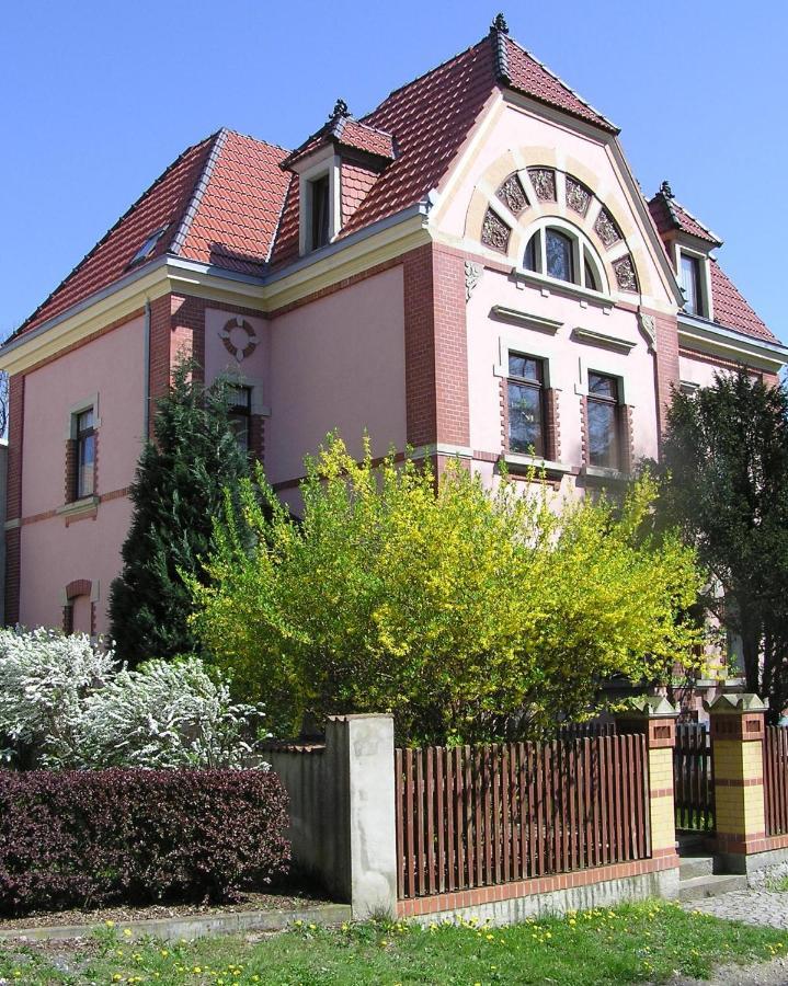 Ferienwohnung Und Pension "Zur Aue" Konigsbruck Екстериор снимка